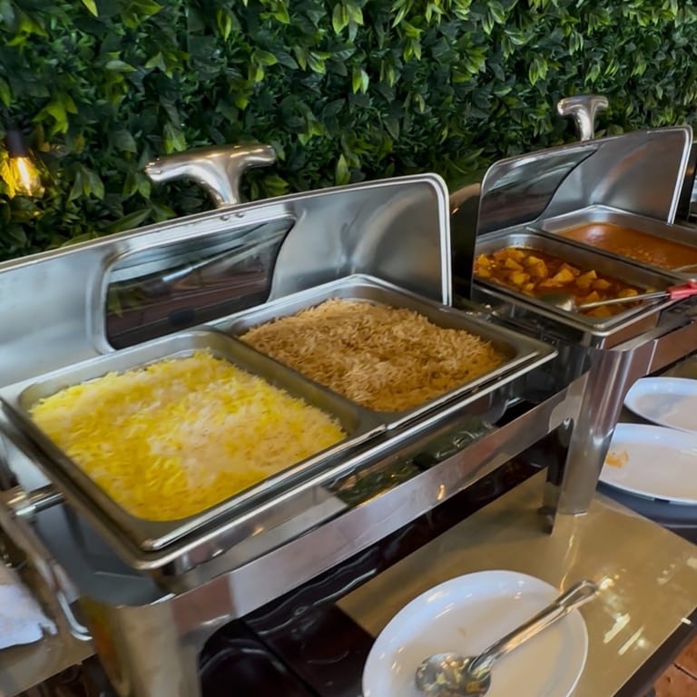 LUNCH BUFFET (100% Halal)